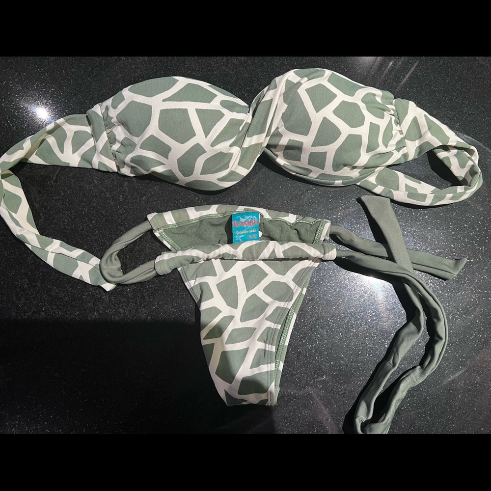 Brazilian style strapless bikini in size P/S